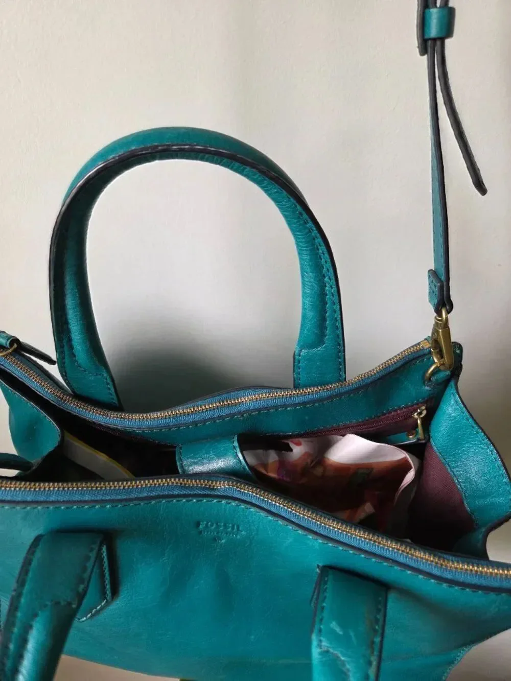 EUC BEAUTIFUL FOSSIL COW HIDE GENUINE LEATHER TEAL SATCHEL